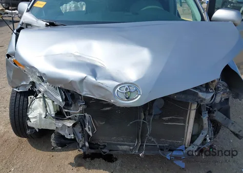 2013 Toyota Sienna Limited V6 7 Passenger/Xle V6 7 Passenger Auto Access Seat/Xle V6 8 Passenger from USA, damaged, VIN 5TDYK3DC4DS337907